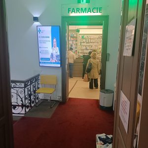 Reteaua-Digitala-Indoor-DOOH-FARMACIILE-URGENT-3